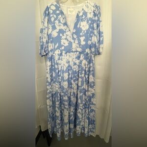 Elegant Blue and White Floral Maxi Dress